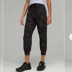 Lululemon Ready to Rulu High-Rise Cropped Jogger